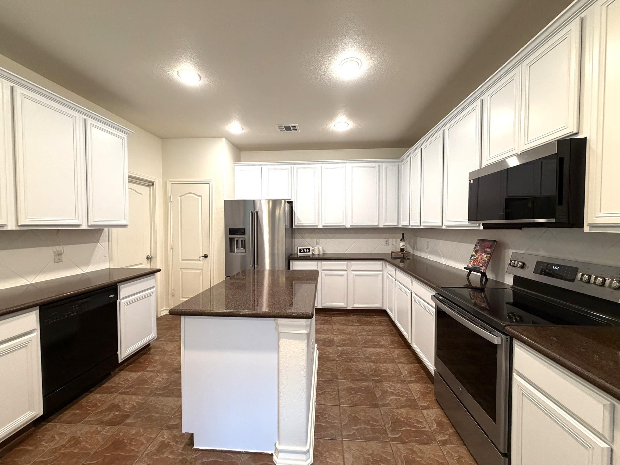 10229 English Oak Dr Property Photo 12