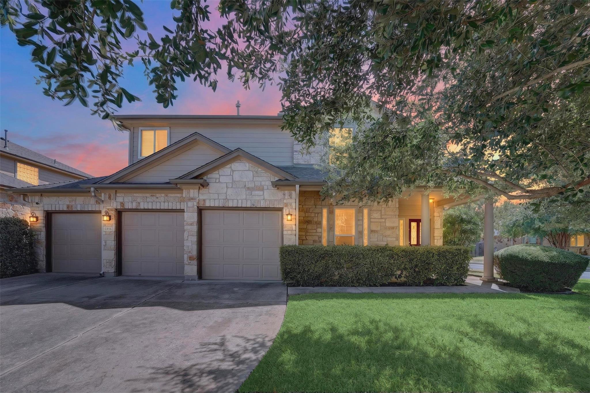 15512 Staked Plains Loop Property Photo 1
