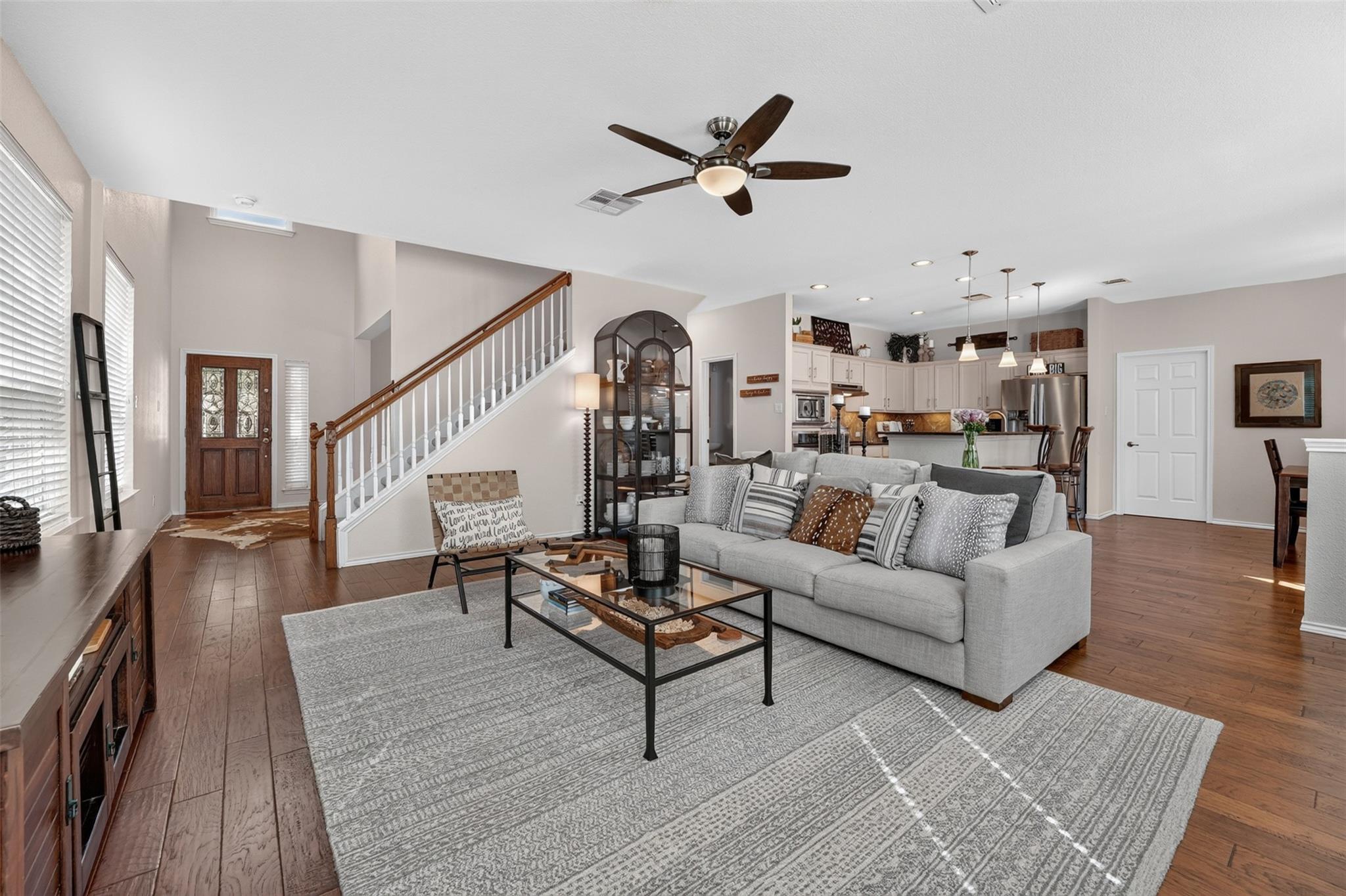 15512 Staked Plains Loop Property Photo 9