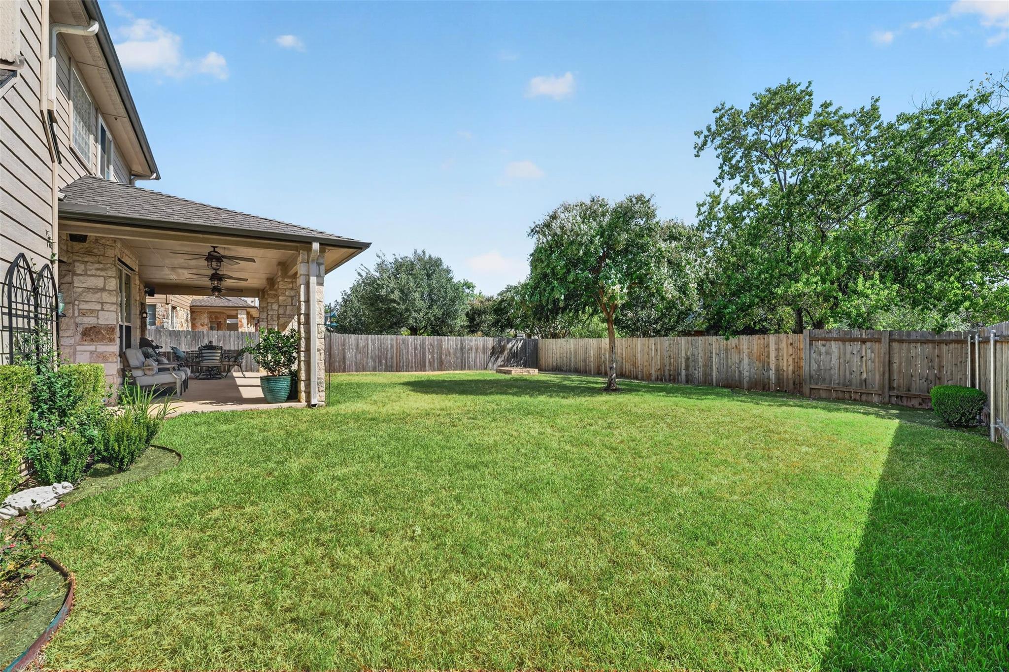 15512 Staked Plains Loop Property Photo 32