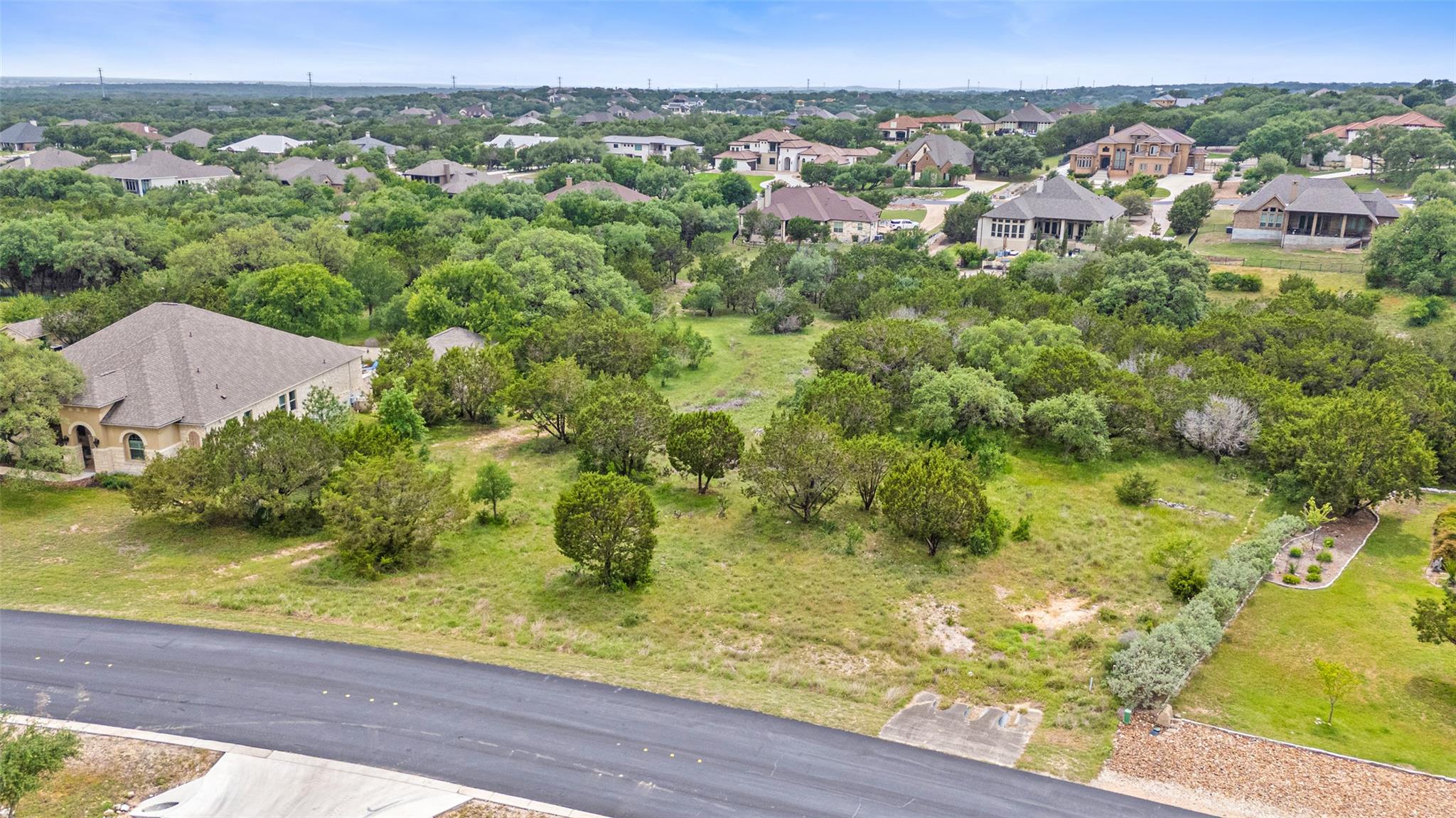 2542 Black Bear Dr Property Photo 6