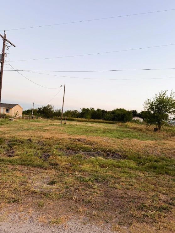 503 W Brook St Property Photo 7
