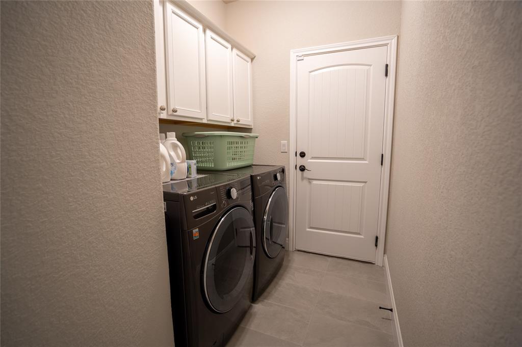 1215 Davis St Property Photo 22