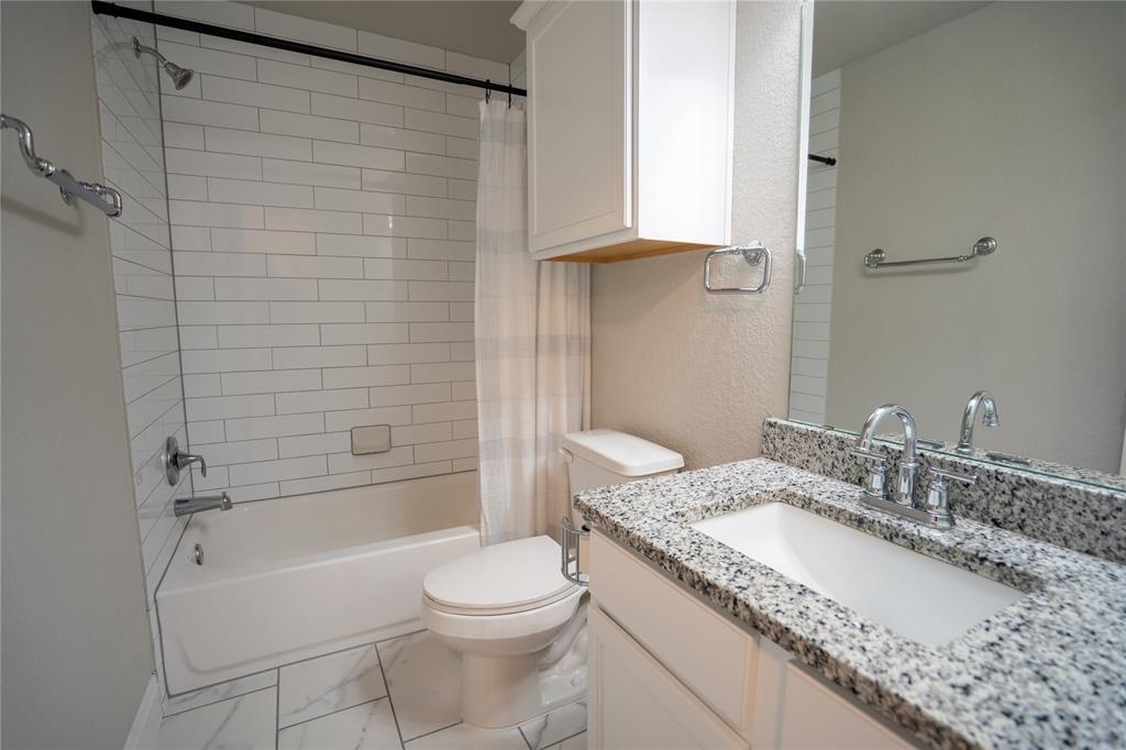 1215 Davis St Property Photo 29