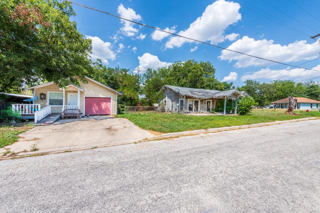 1507 Cummings St Property Photo 2