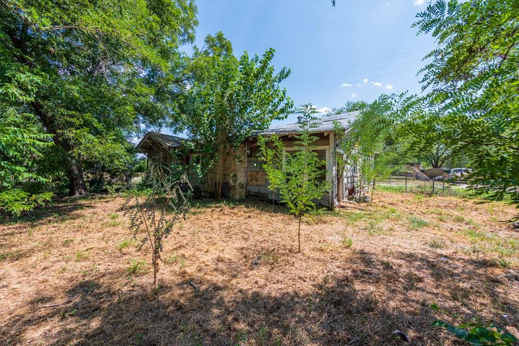 1507 Cummings St Property Photo 7