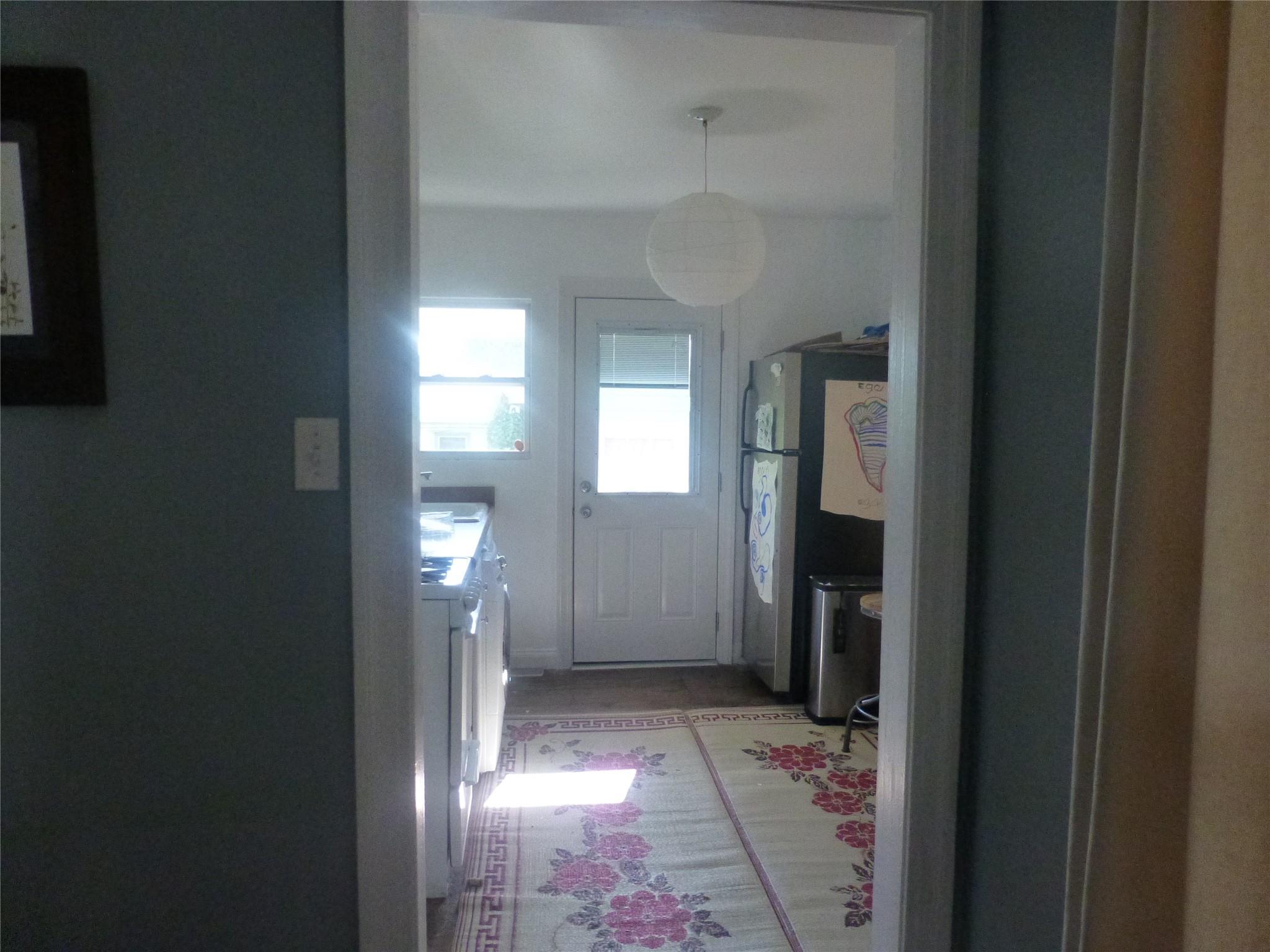 2933 Higgins St Property Photo 9
