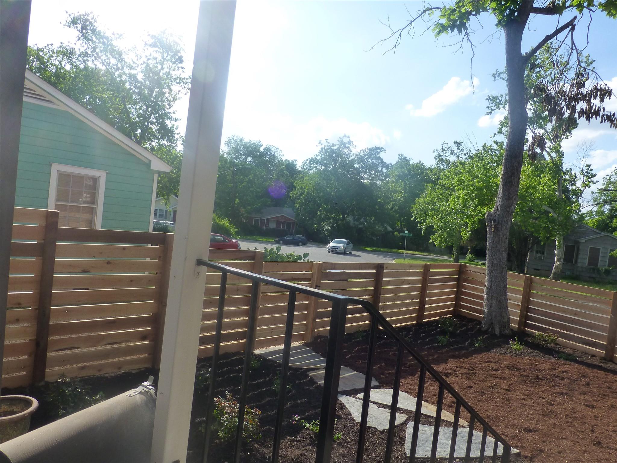2933 Higgins St Property Photo 12