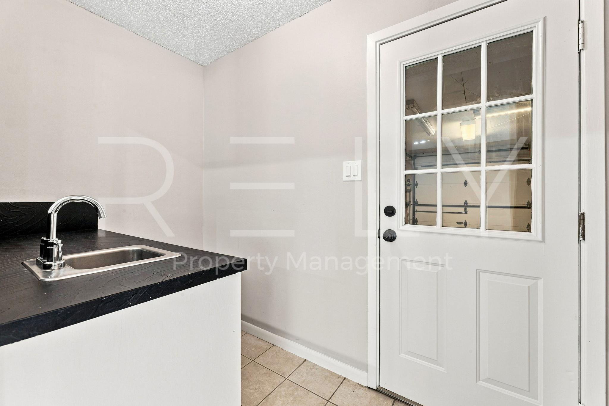 2404 Gabriel View Dr Property Photo 19