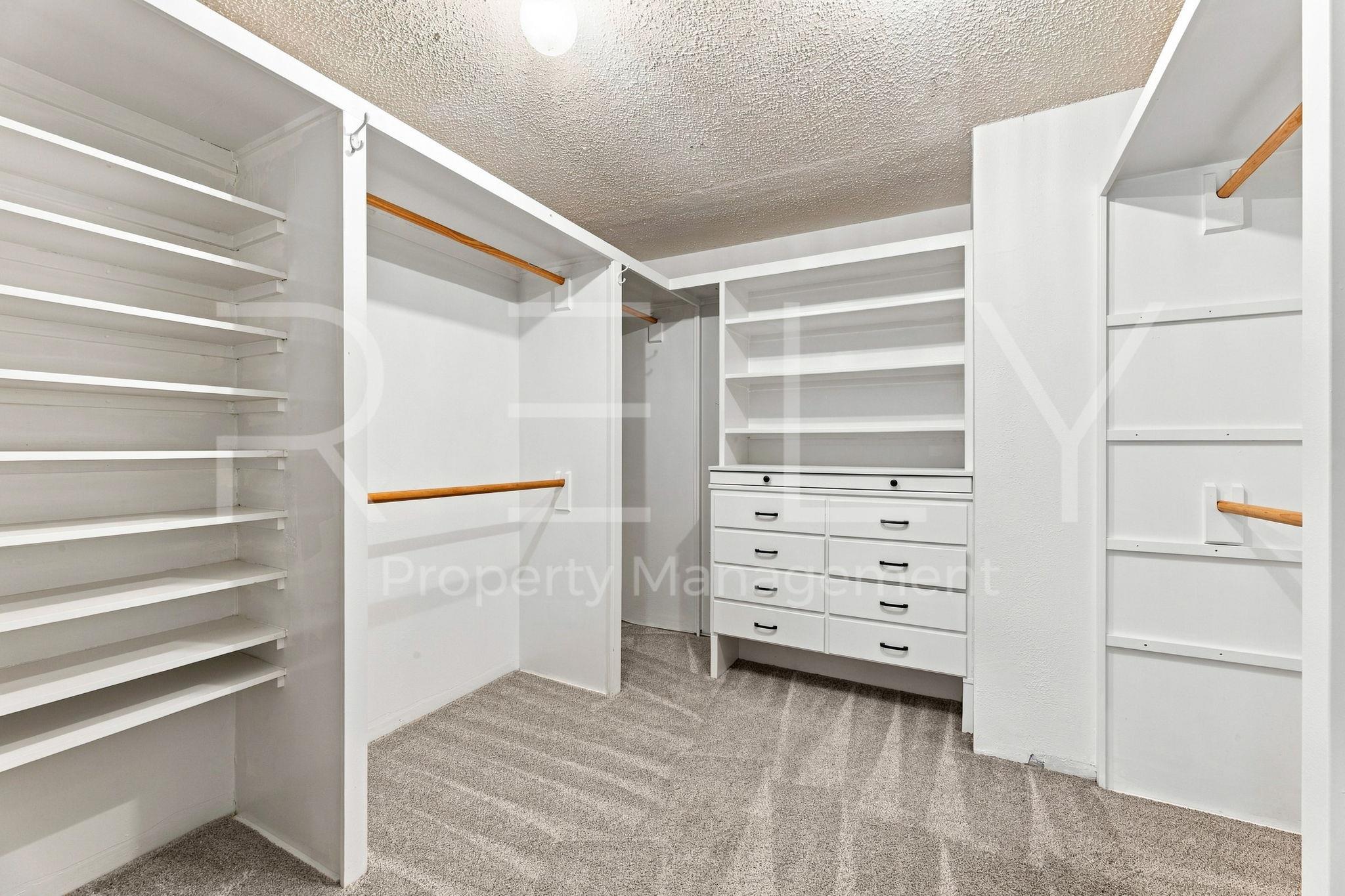 2404 Gabriel View Dr Property Photo 25