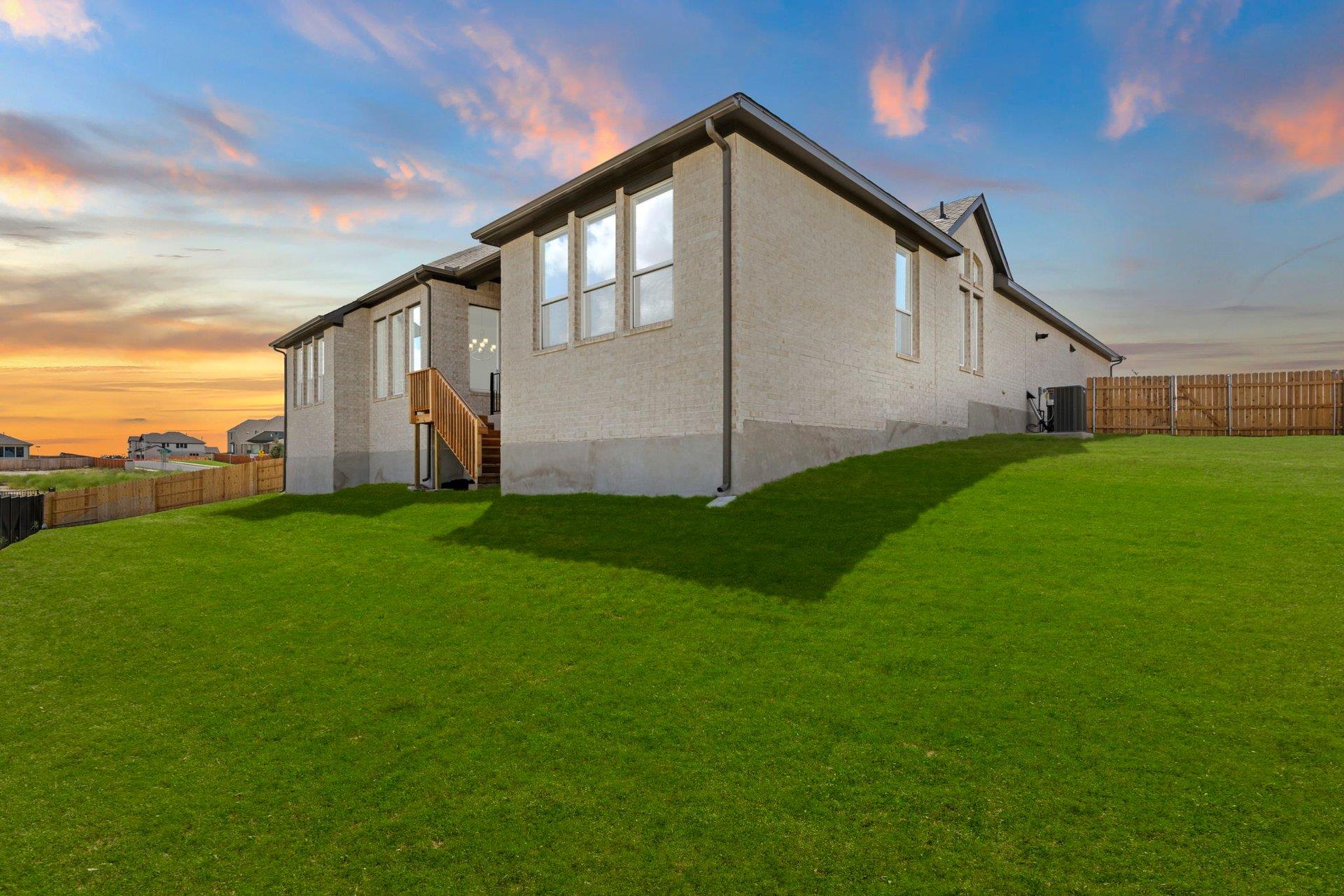 101 Uphill Dr Property Photo 32