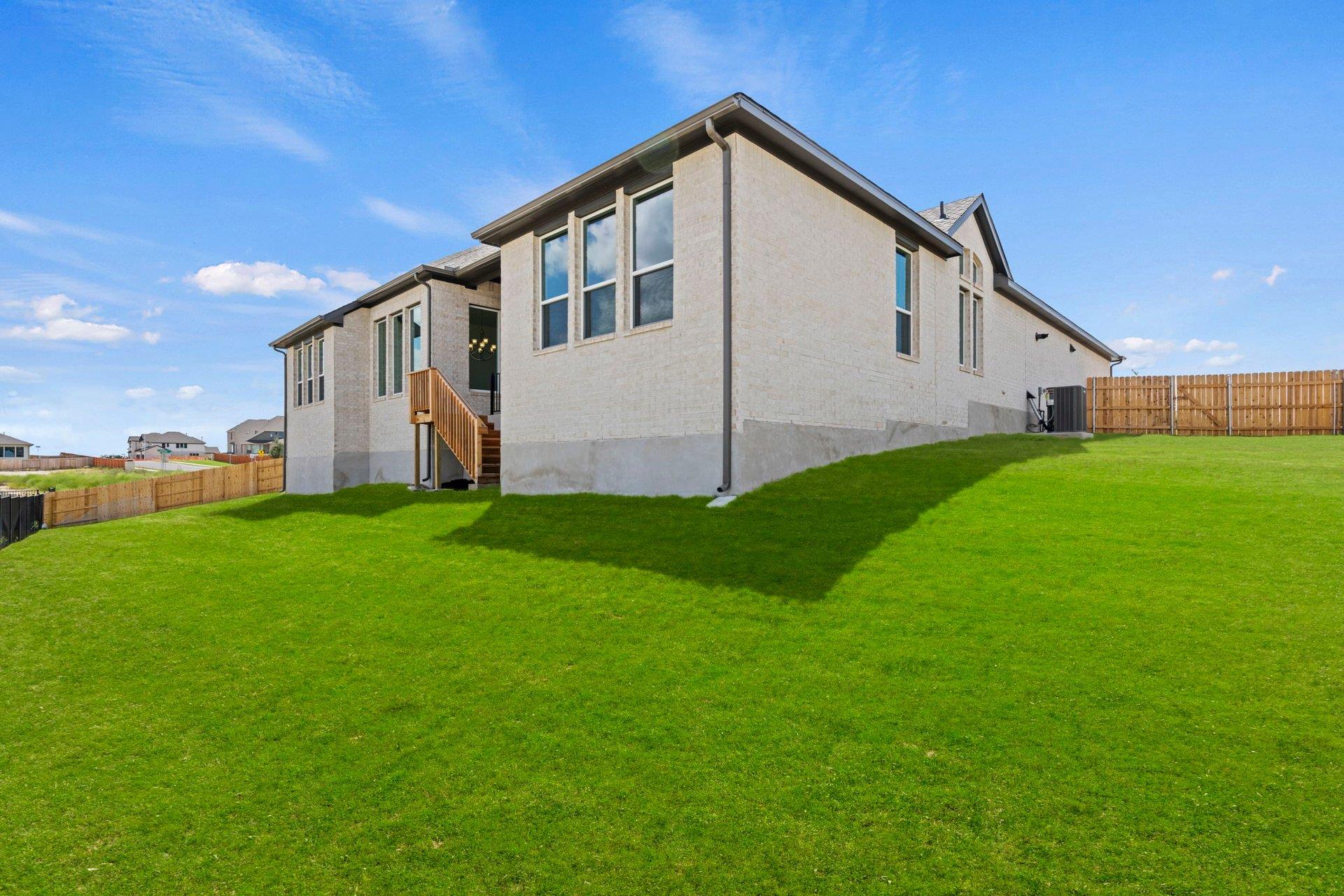 101 Uphill Dr Property Photo 33