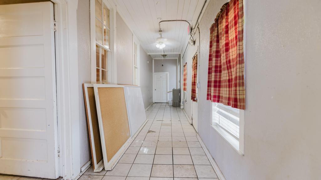 208 Farley St Property Photo 21