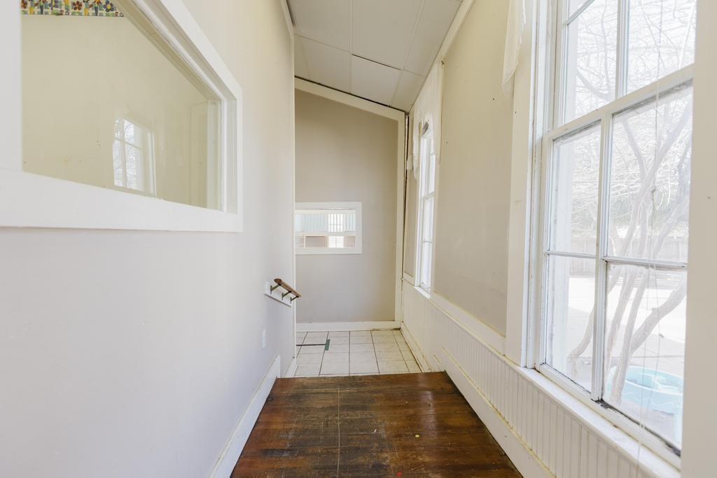 208 Farley St Property Photo 30
