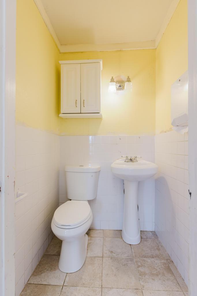 208 Farley St Property Photo 36