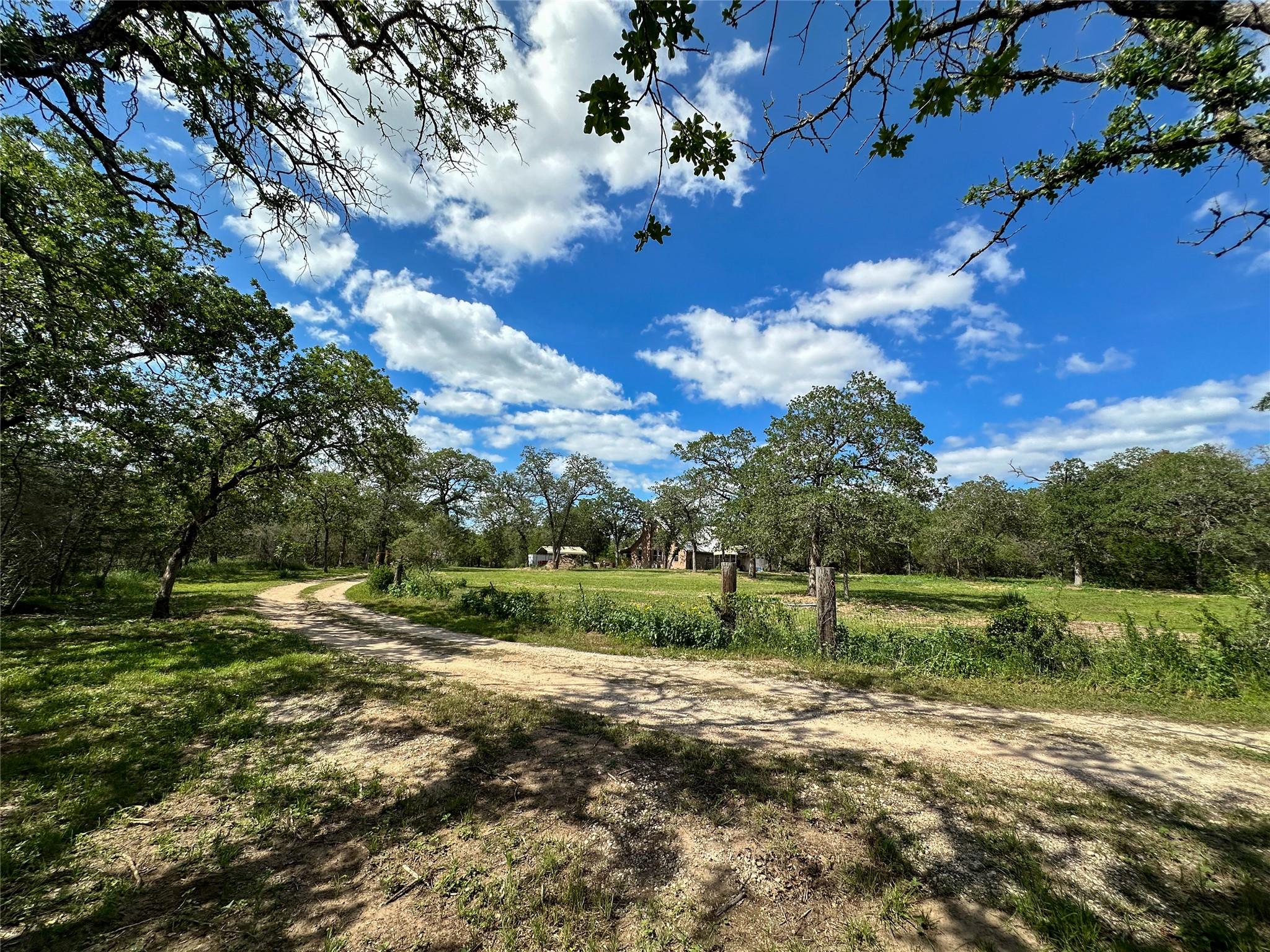380 Woodlands Dr Property Photo 4