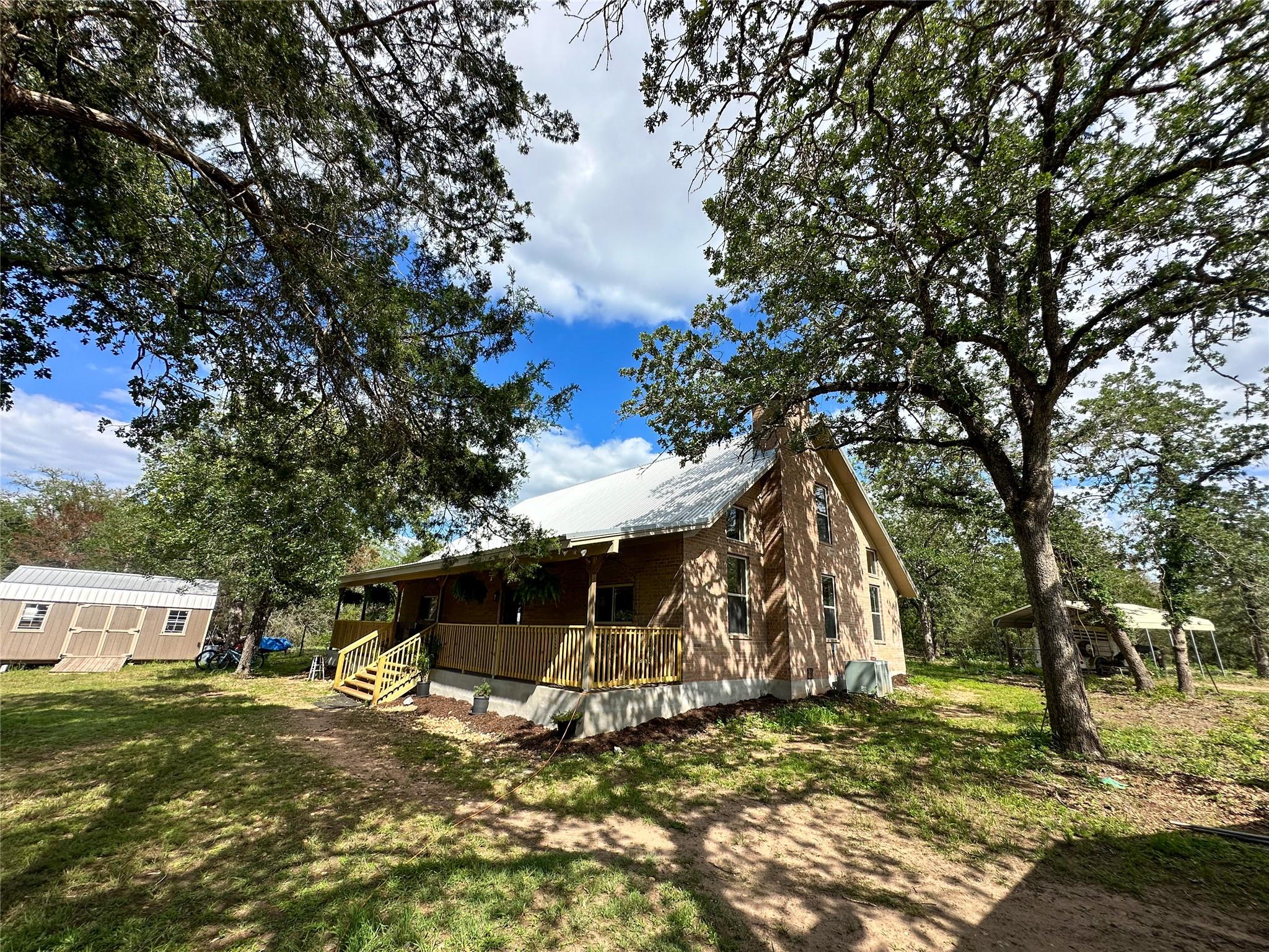 380 Woodlands Dr Property Photo 7