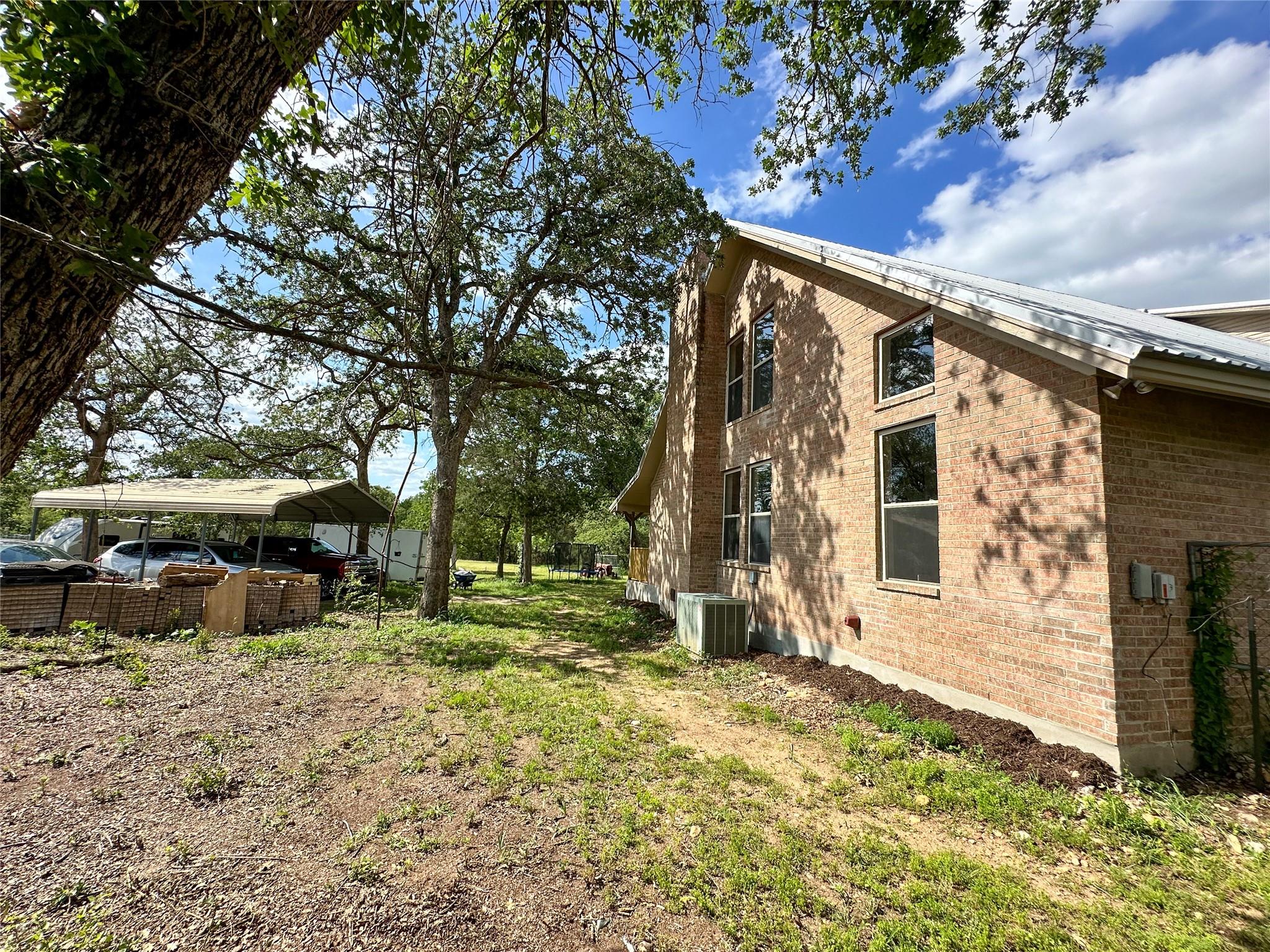 380 Woodlands Dr Property Photo 8