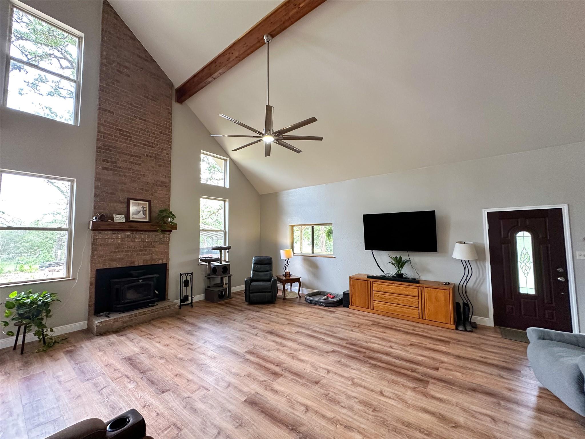 380 Woodlands Dr Property Photo 12