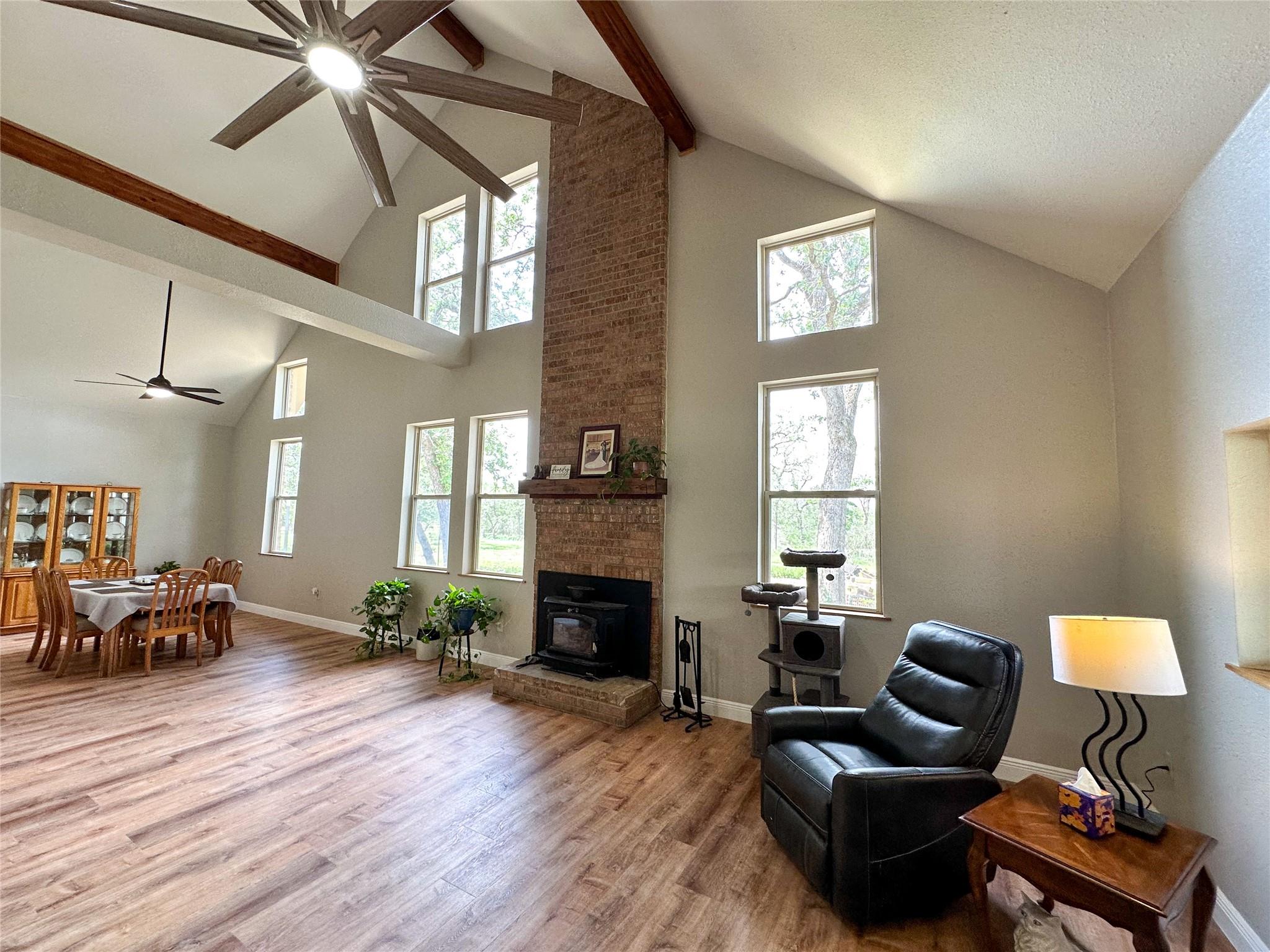 380 Woodlands Dr Property Photo 14