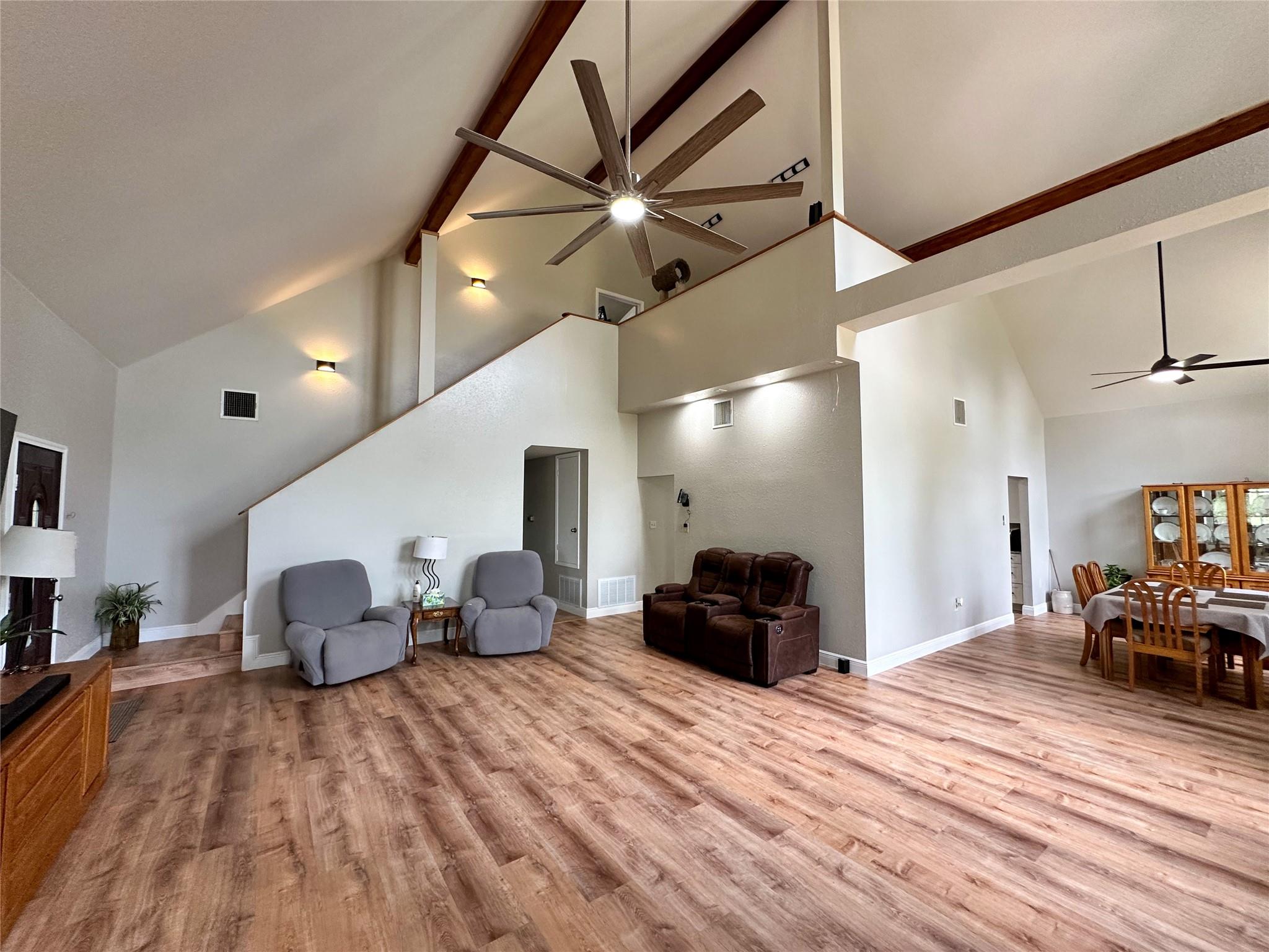380 Woodlands Dr Property Photo 15