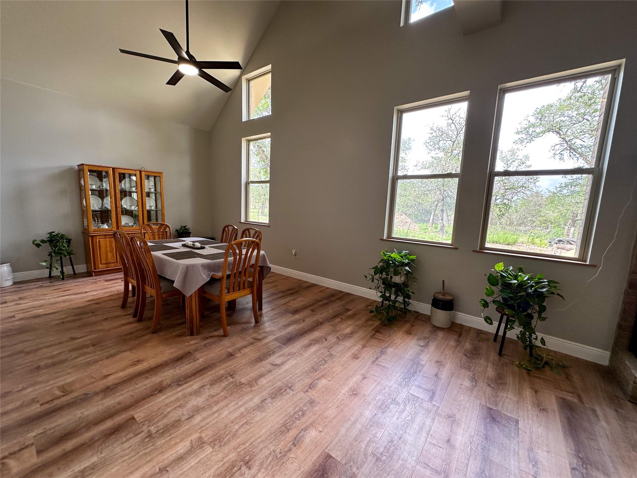 380 Woodlands Dr Property Photo 16