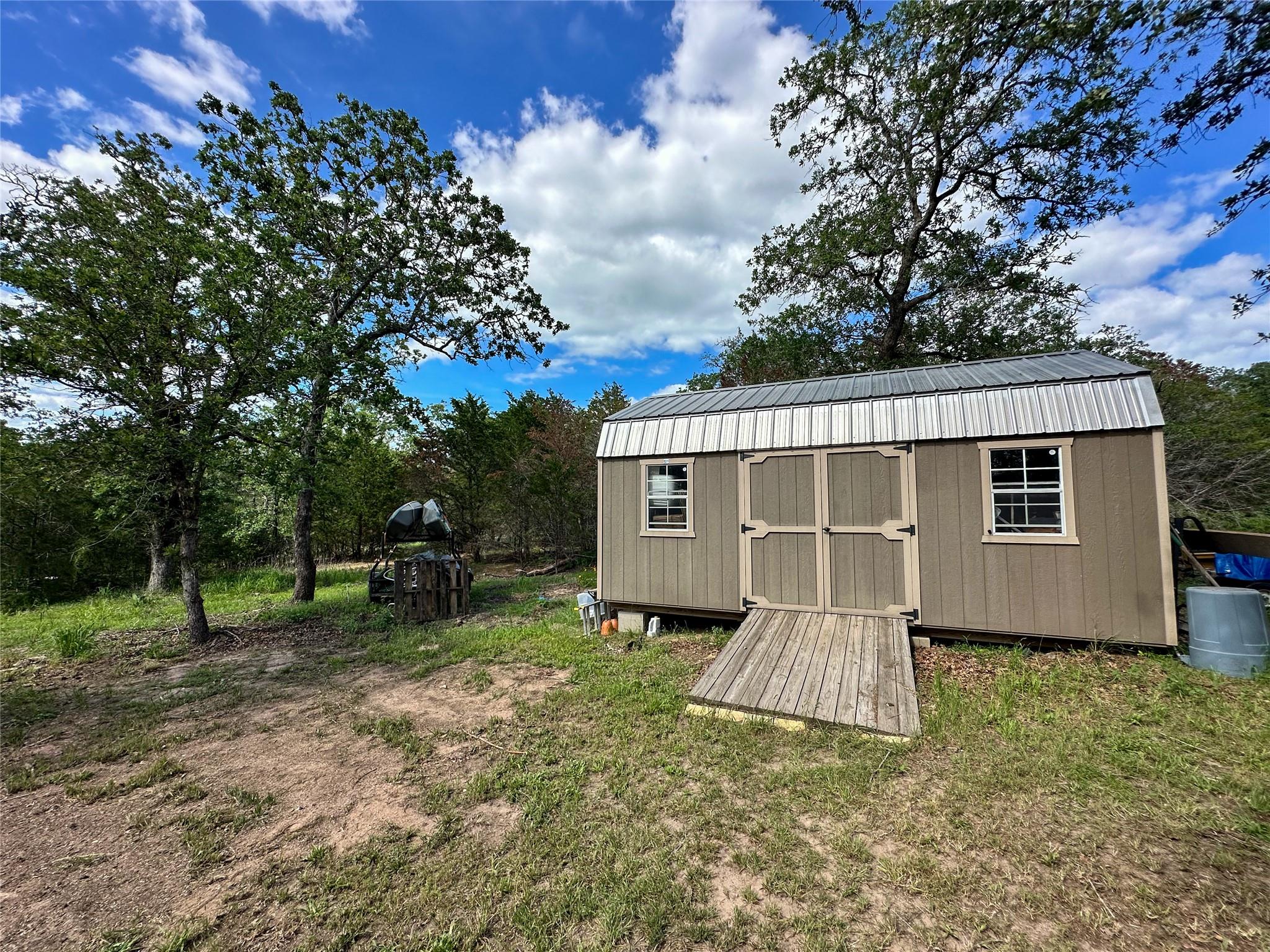 380 Woodlands Dr Property Photo 32