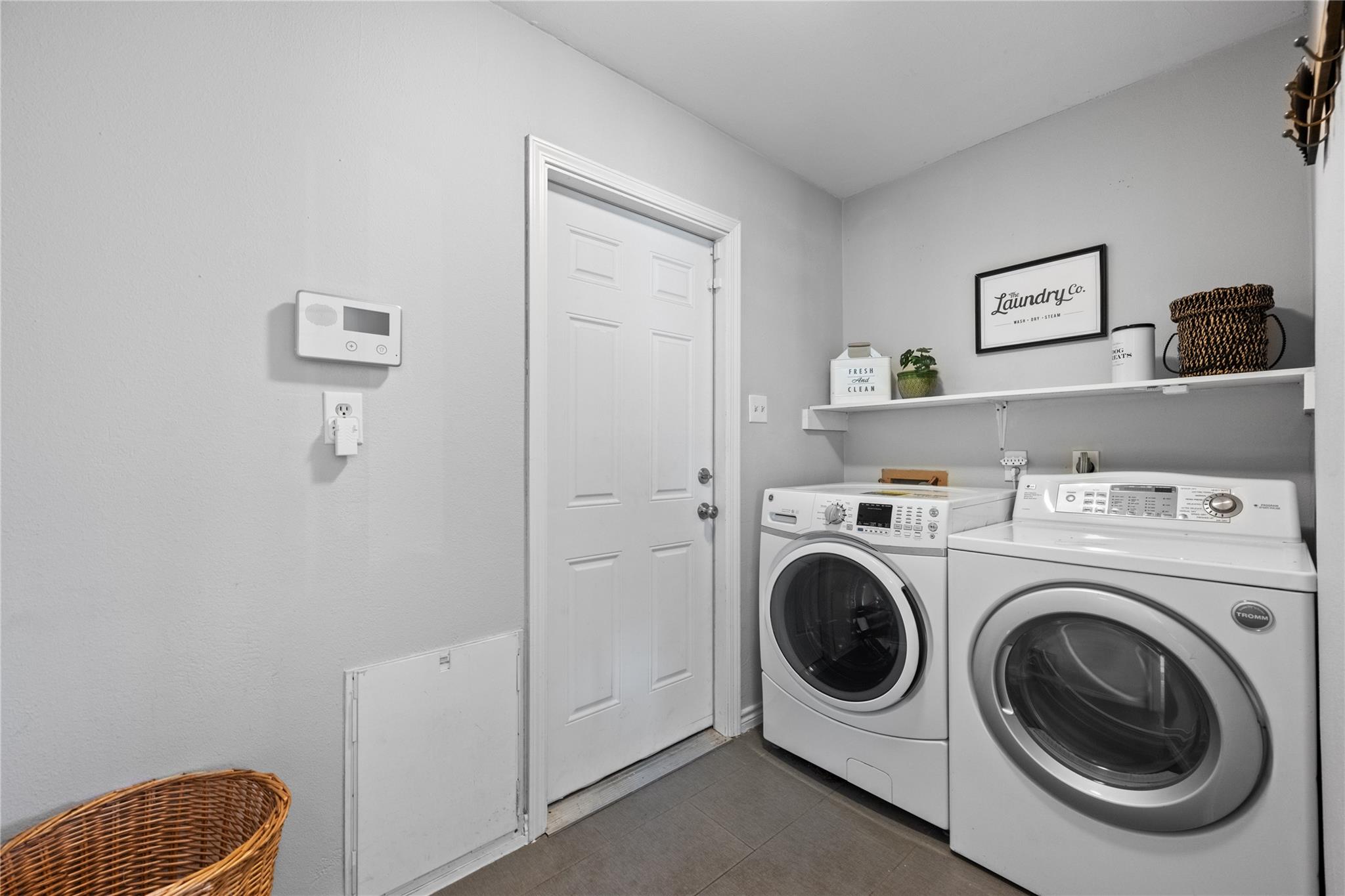 10412 Firethorn Ln Property Photo 25