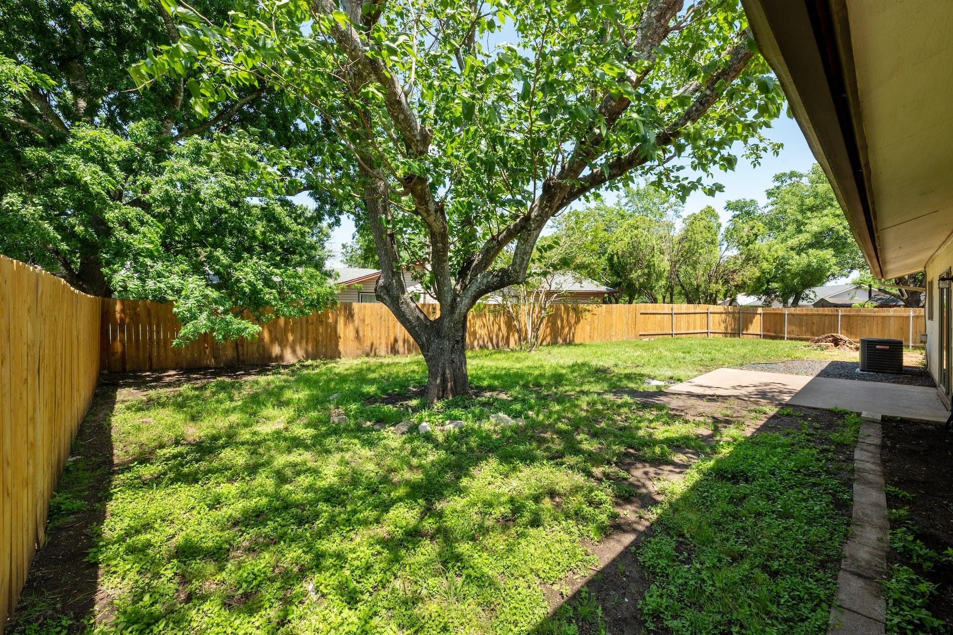 10412 Firethorn Ln Property Photo 30