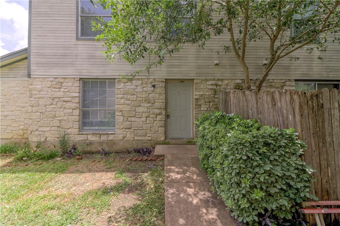 2211 Creekside Ln #d Property Photo 2