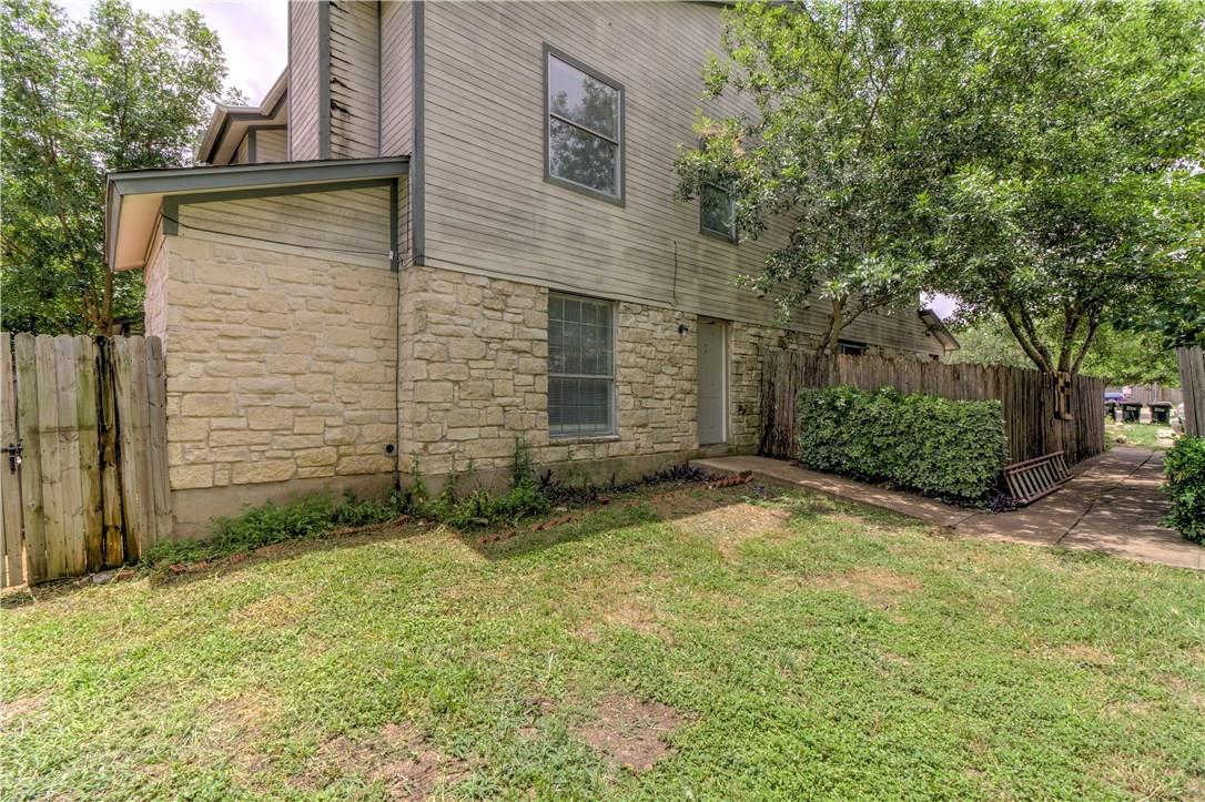 2211 Creekside Ln #d Property Photo 5