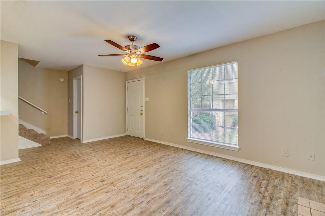 2211 Creekside Ln #d Property Photo 10