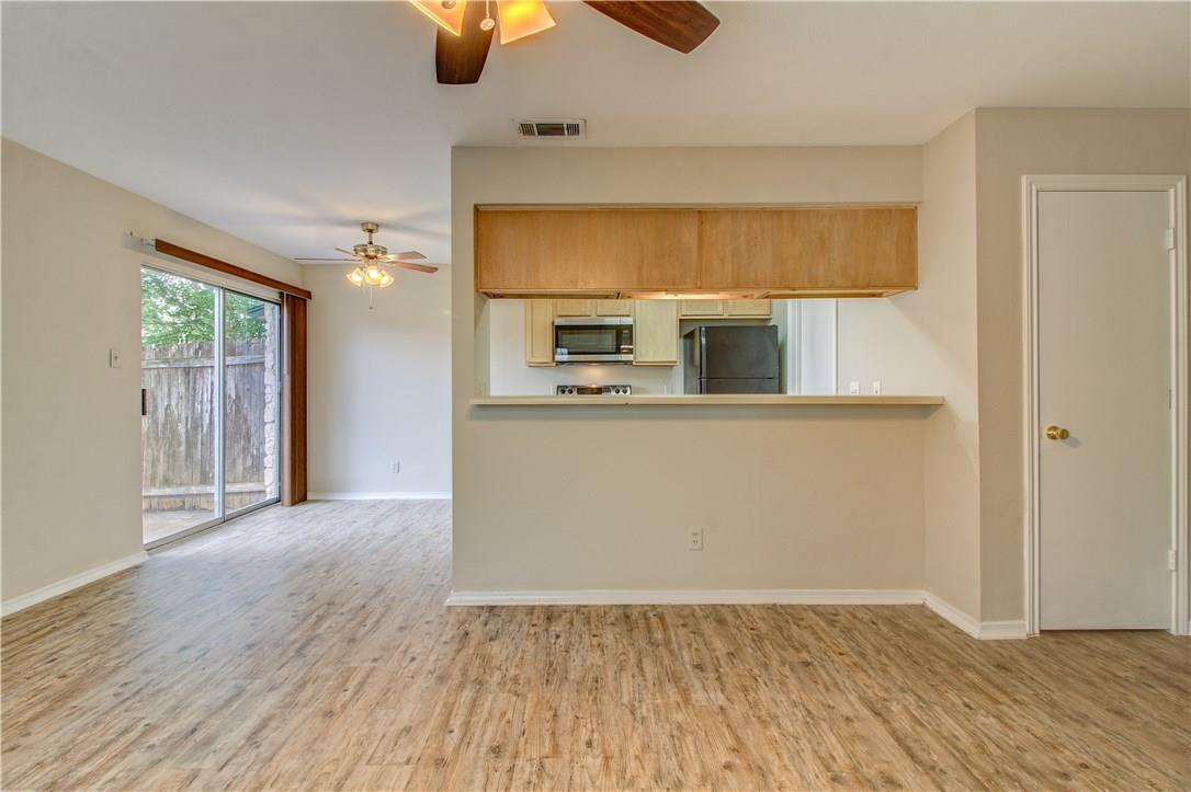 2211 Creekside Ln #d Property Photo 13