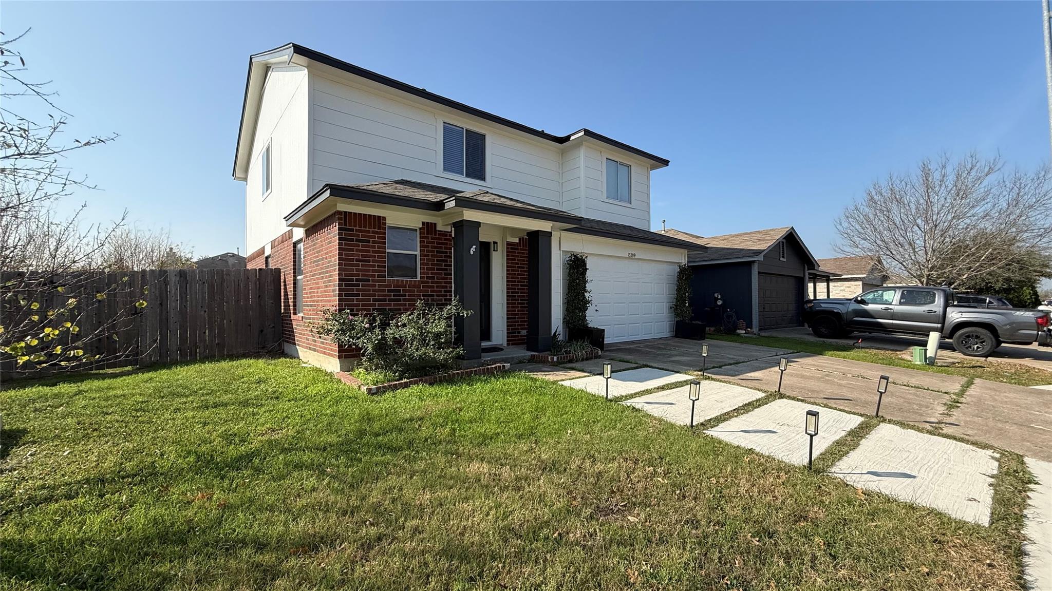 15209 Mimebark Way Property Photo 2