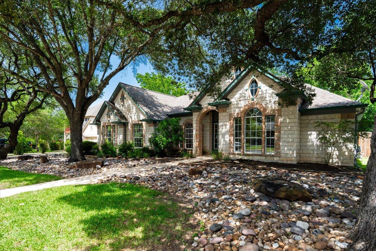 2513 Niemann Dr Property Photo