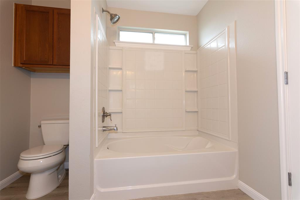 915 Churchill Farms Dr Property Photo 21