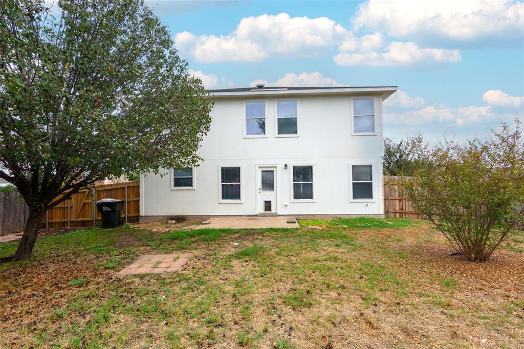 915 Churchill Farms Dr Property Photo 33