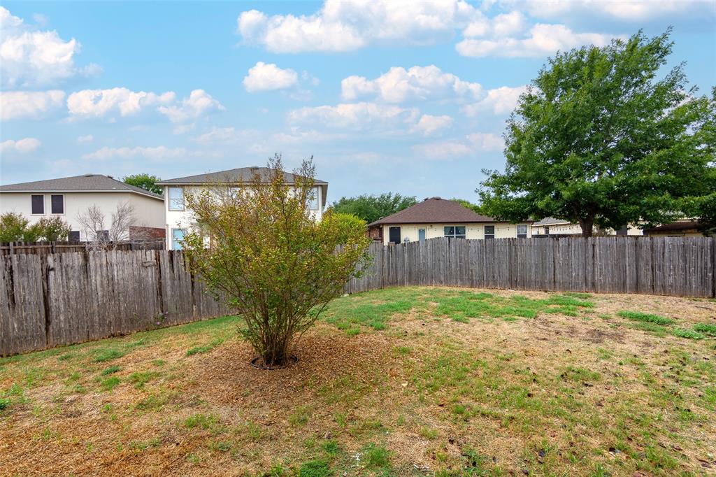 915 Churchill Farms Dr Property Photo 36