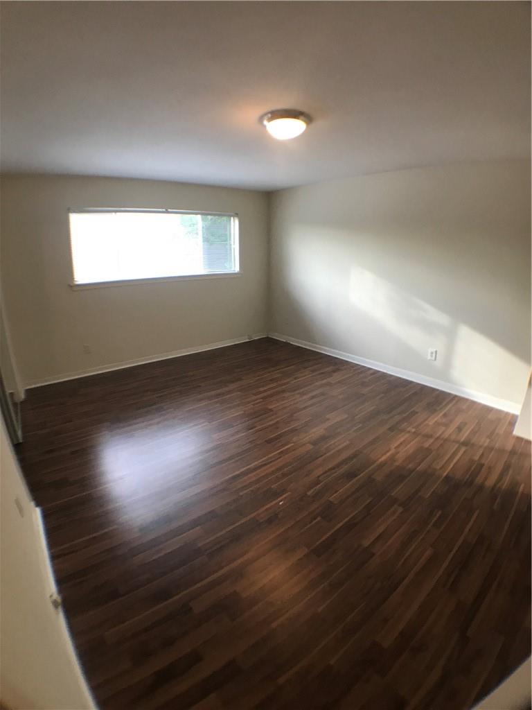 706 W 34th St #101 Property Photo 8