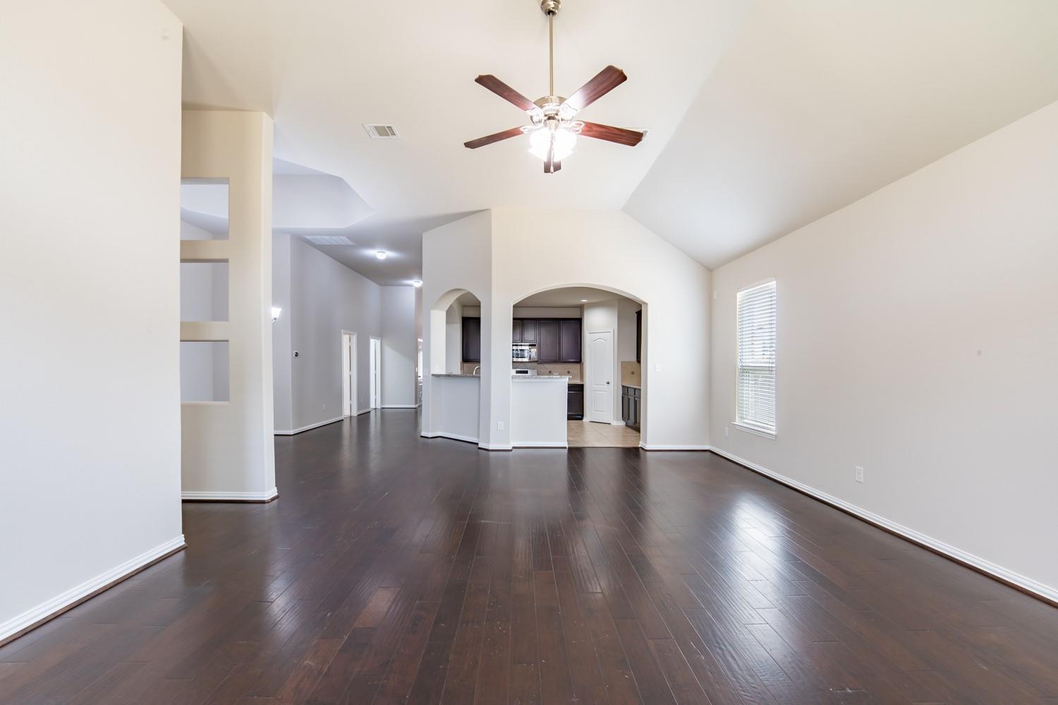 8258 Arezzo Dr Property Photo 4