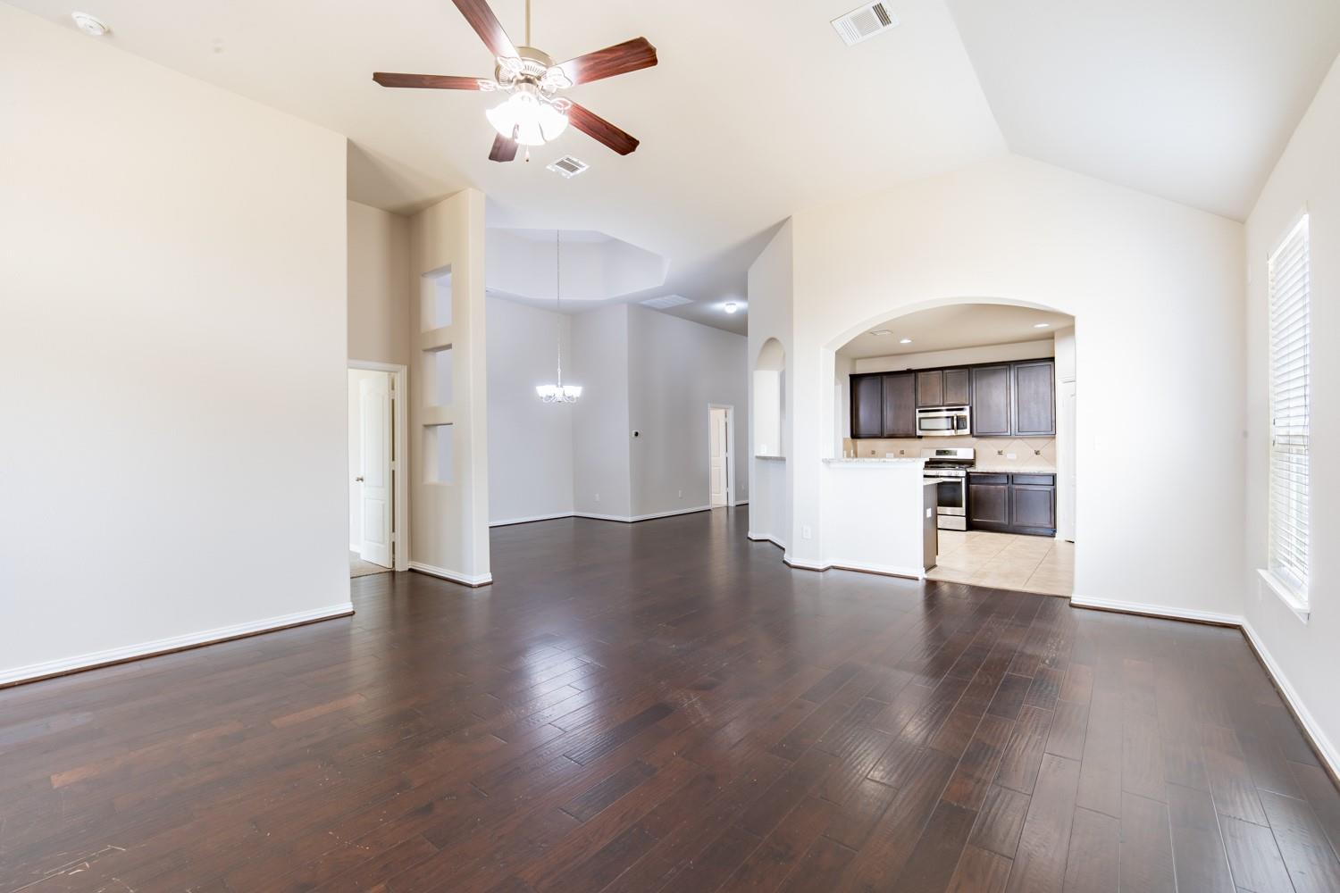 8258 Arezzo Dr Property Photo 7