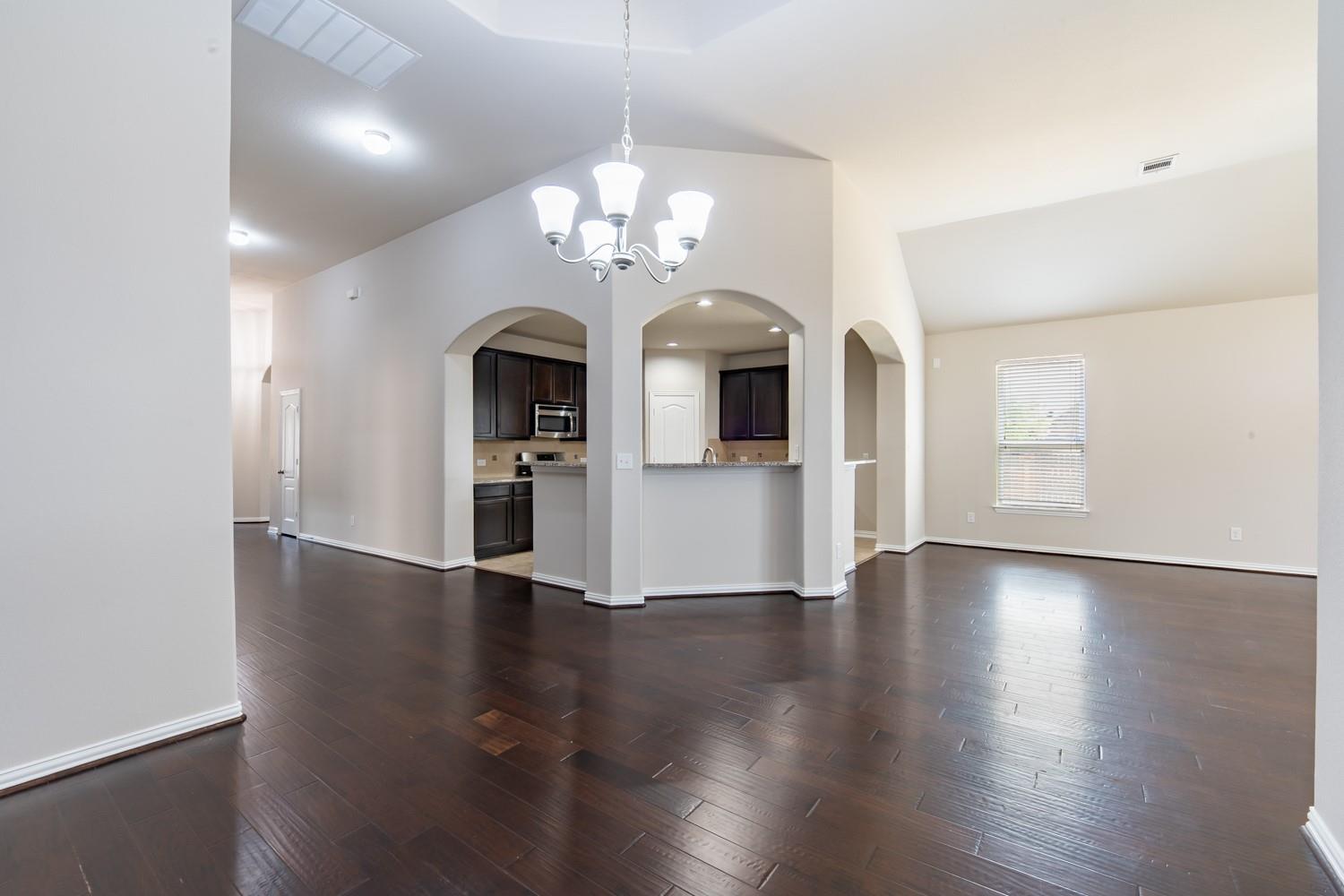 8258 Arezzo Dr Property Photo 11
