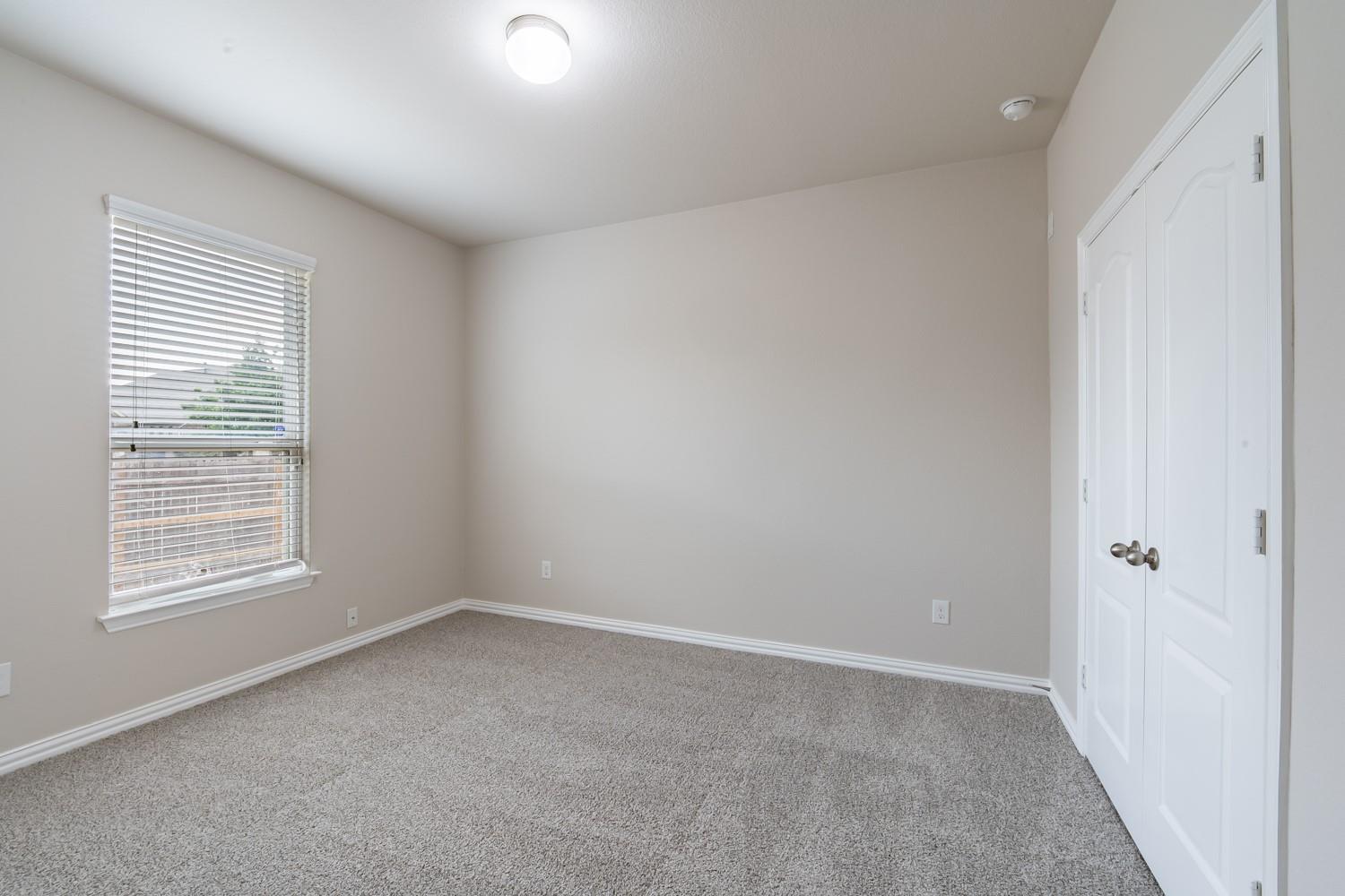 8258 Arezzo Dr Property Photo 22