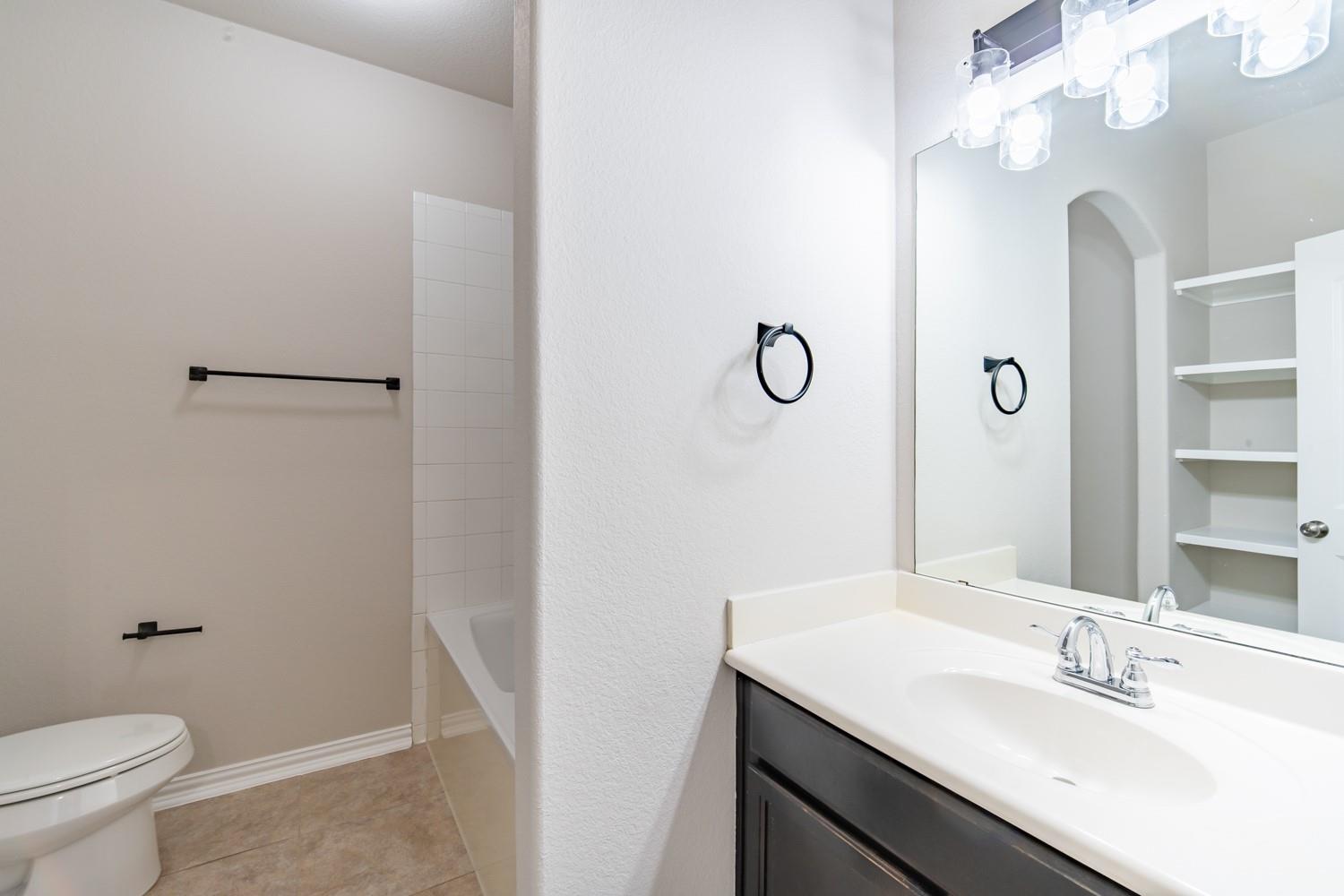 8258 Arezzo Dr Property Photo 26