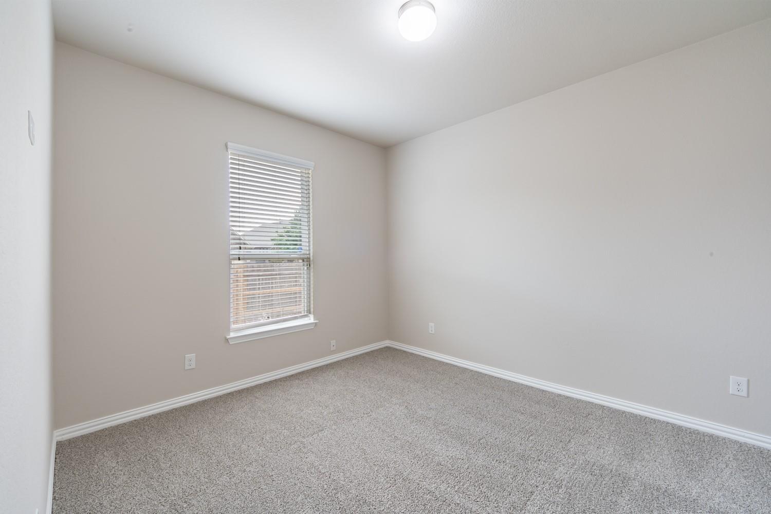 8258 Arezzo Dr Property Photo 27