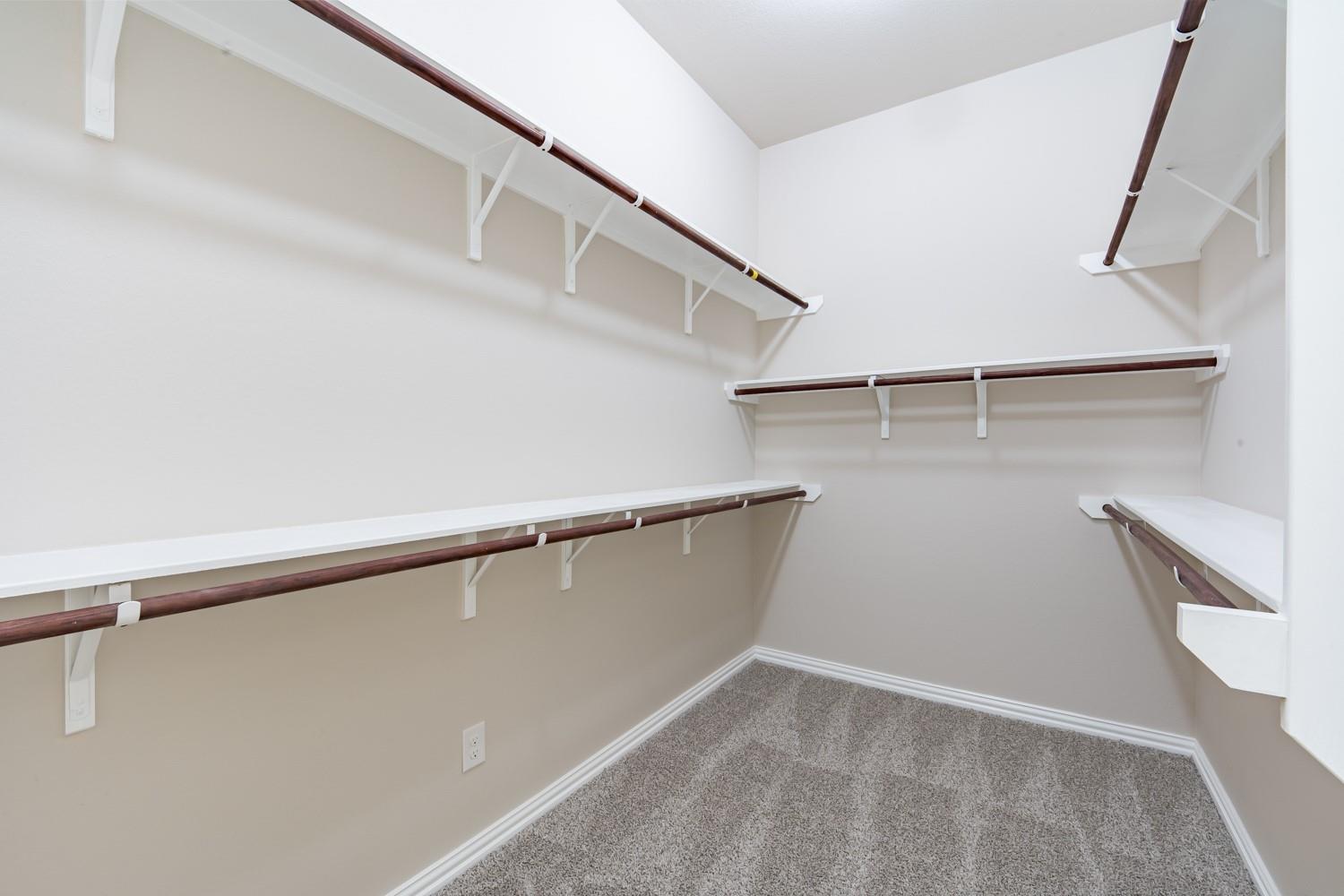 8258 Arezzo Dr Property Photo 28