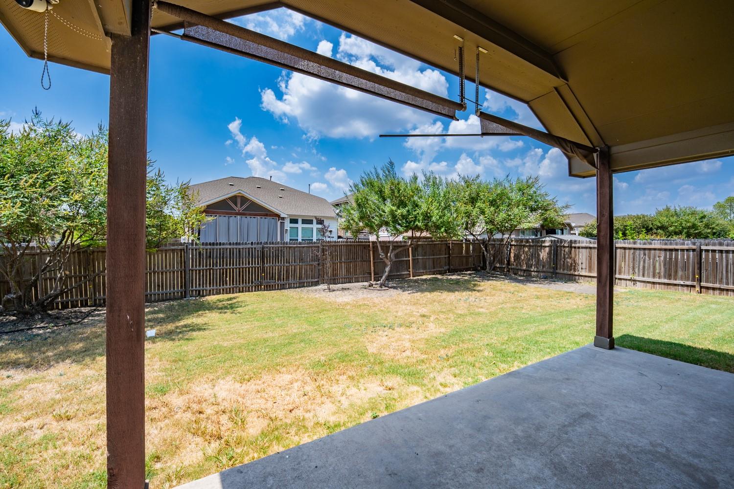 8258 Arezzo Dr Property Photo 29
