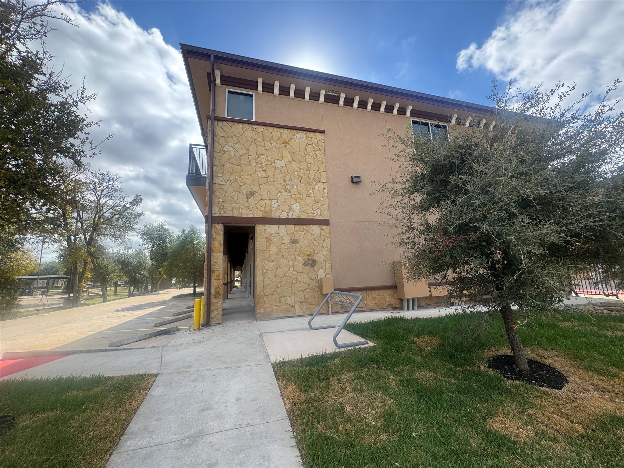 3115 Kenai Dr #bldg 2 Property Photo 6