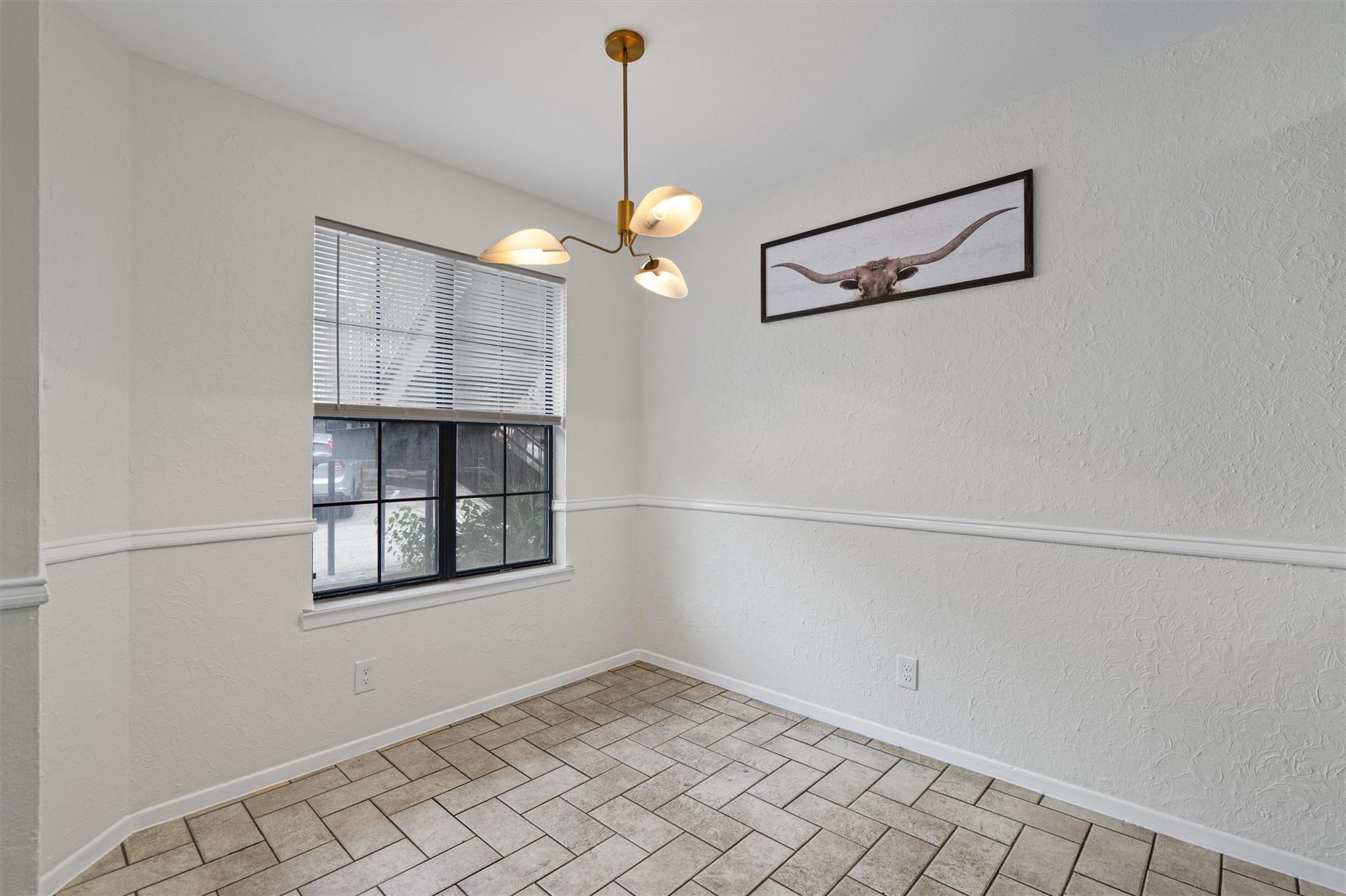 2907 Pearl St #102 Property Photo 6