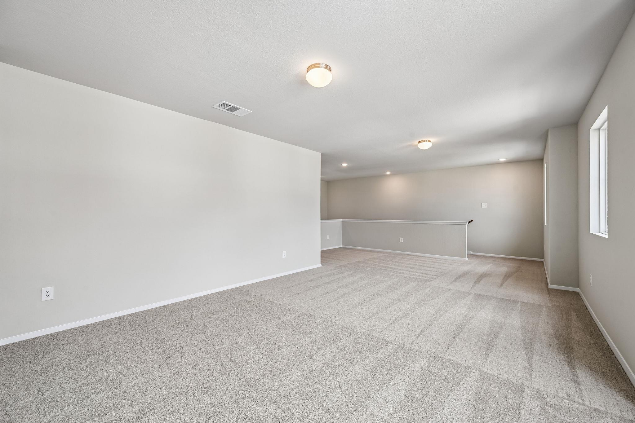 319 Jade St Property Photo 19